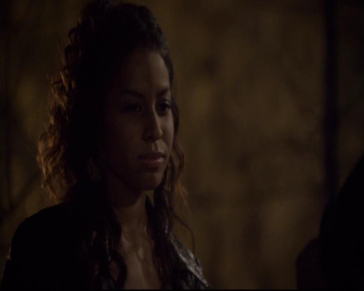 VampireDiariesWorld-dot-org_2x21TheSunAlsoRises0511.jpg