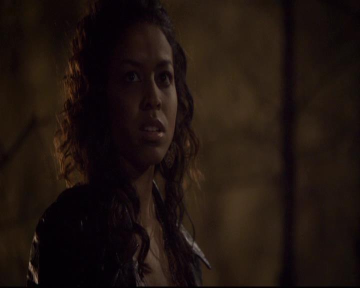 VampireDiariesWorld-dot-org_2x21TheSunAlsoRises0517.jpg