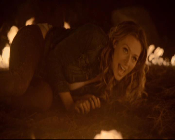 VampireDiariesWorld-dot-org_2x21TheSunAlsoRises0534.jpg