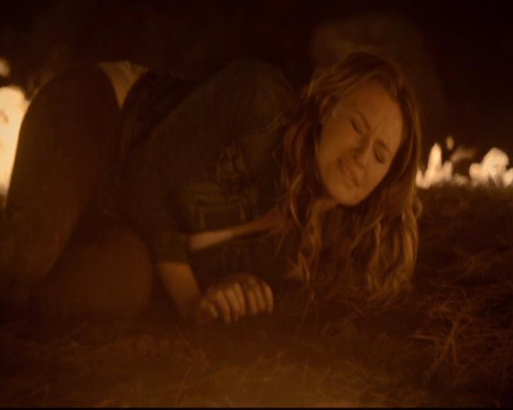 VampireDiariesWorld-dot-org_2x21TheSunAlsoRises0537.jpg
