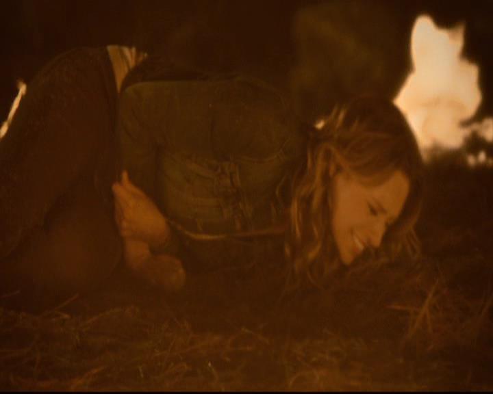 VampireDiariesWorld-dot-org_2x21TheSunAlsoRises0545.jpg