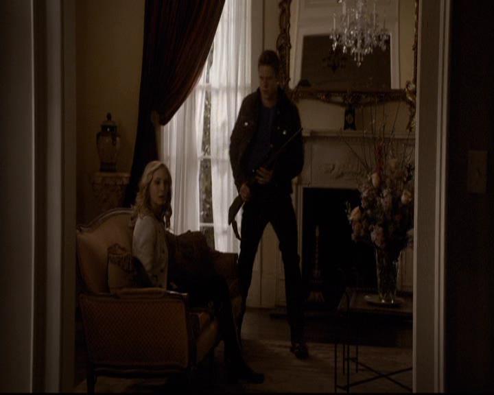 VampireDiariesWorld-dot-org_2x21TheSunAlsoRises0761.jpg
