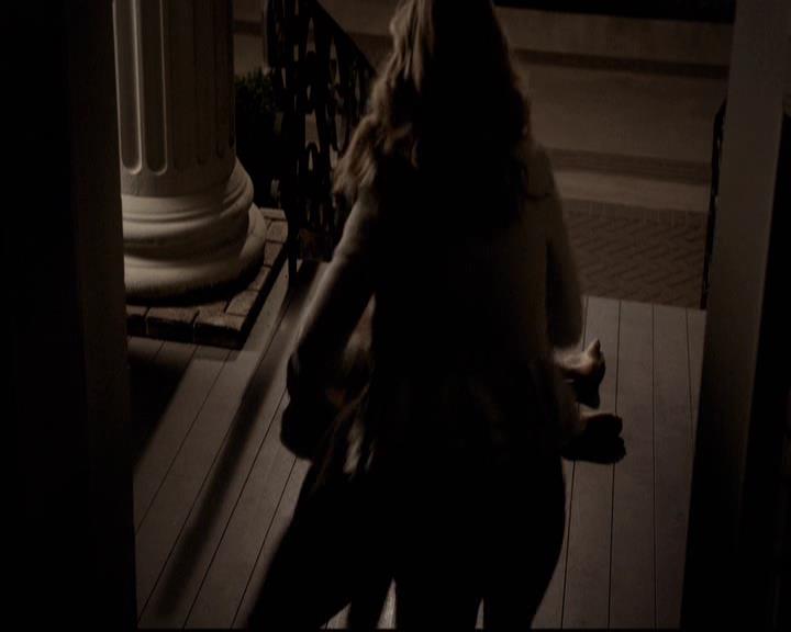 VampireDiariesWorld-dot-org_2x21TheSunAlsoRises0780.jpg