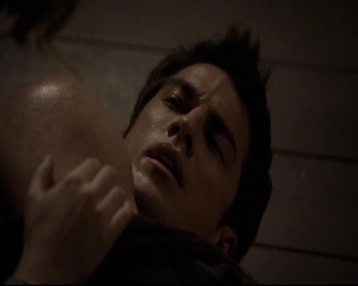 VampireDiariesWorld-dot-org_2x21TheSunAlsoRises0789.jpg