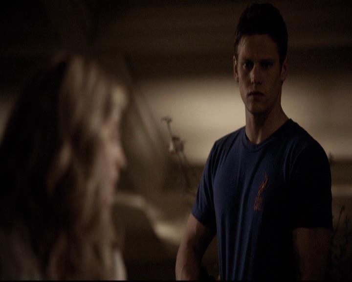 VampireDiariesWorld-dot-org_2x21TheSunAlsoRises0793.jpg