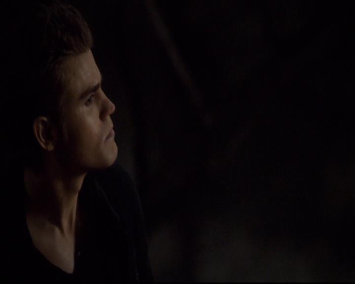 VampireDiariesWorld-dot-org_2x21TheSunAlsoRises0827.jpg