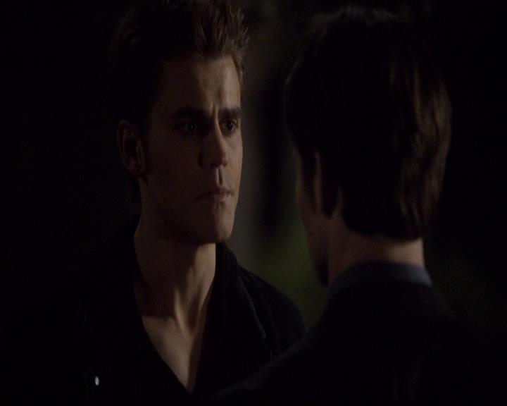 VampireDiariesWorld-dot-org_2x21TheSunAlsoRises0833.jpg