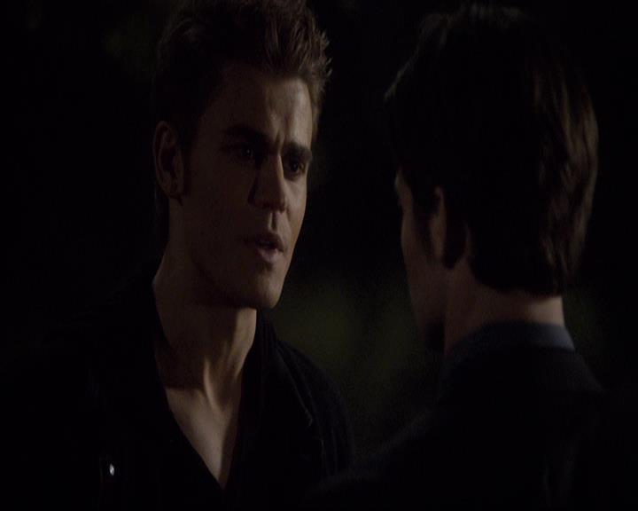 VampireDiariesWorld-dot-org_2x21TheSunAlsoRises0843.jpg