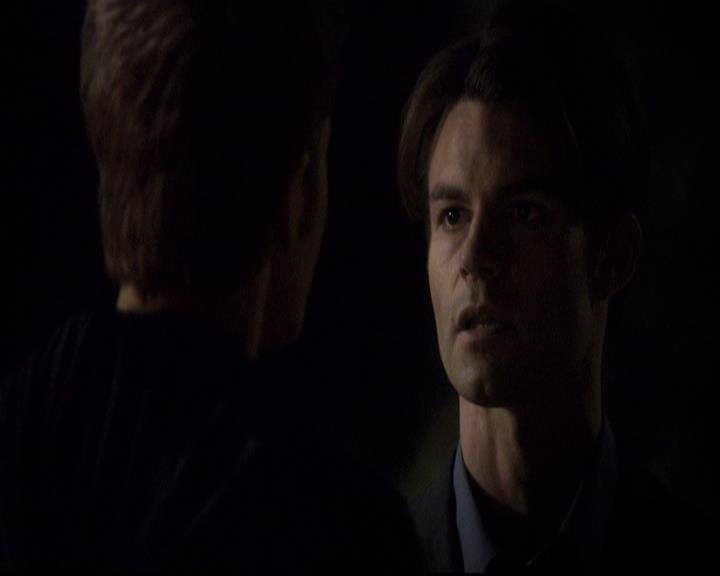 VampireDiariesWorld-dot-org_2x21TheSunAlsoRises0858.jpg