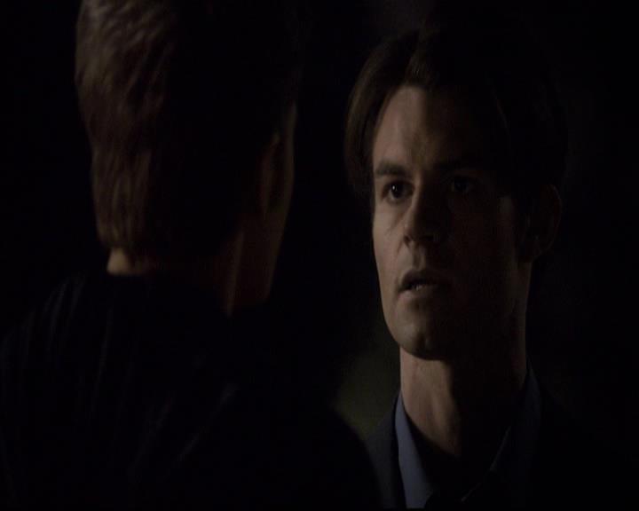 VampireDiariesWorld-dot-org_2x21TheSunAlsoRises0859.jpg