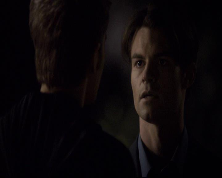 VampireDiariesWorld-dot-org_2x21TheSunAlsoRises0861.jpg