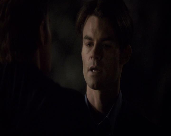 VampireDiariesWorld-dot-org_2x21TheSunAlsoRises0869.jpg