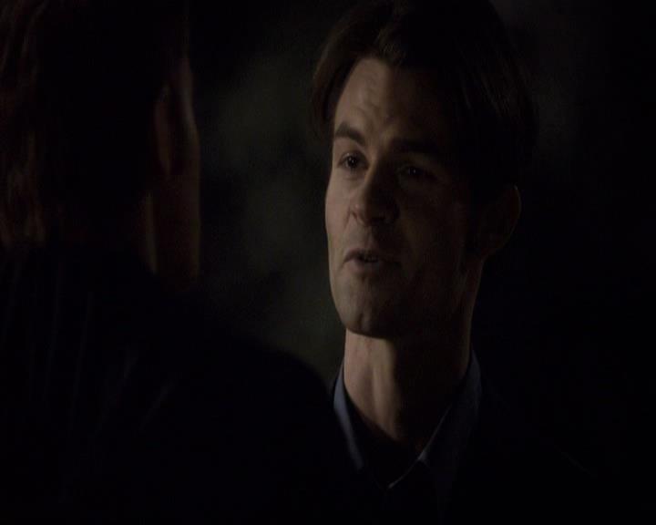 VampireDiariesWorld-dot-org_2x21TheSunAlsoRises0871.jpg