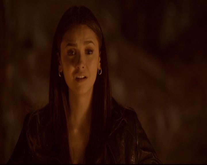 VampireDiariesWorld-dot-org_2x21TheSunAlsoRises0955.jpg