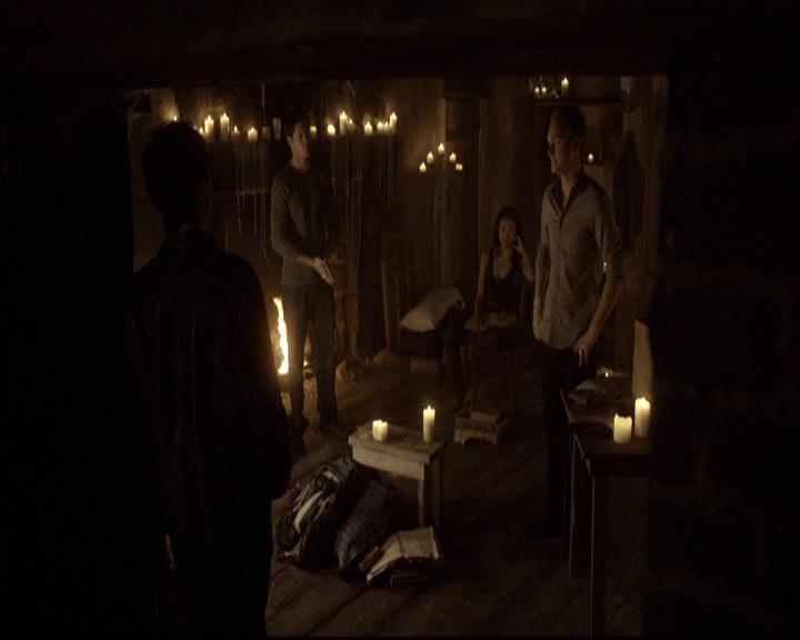 VampireDiariesWorld-dot-org_2x21TheSunAlsoRises0998.jpg