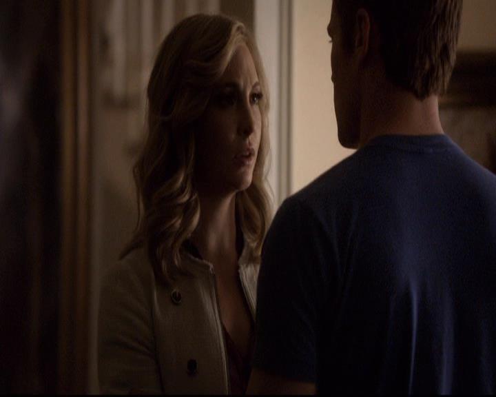 VampireDiariesWorld-dot-org_2x21TheSunAlsoRises1142.jpg VampireDiariesWorld-dot-org_2x21TheSunAlsoRises1142.jpg