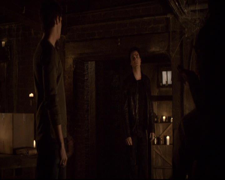 VampireDiariesWorld-dot-org_2x21TheSunAlsoRises1188.jpg VampireDiariesWorld-dot-org_2x21TheSunAlsoRises1188.jpg