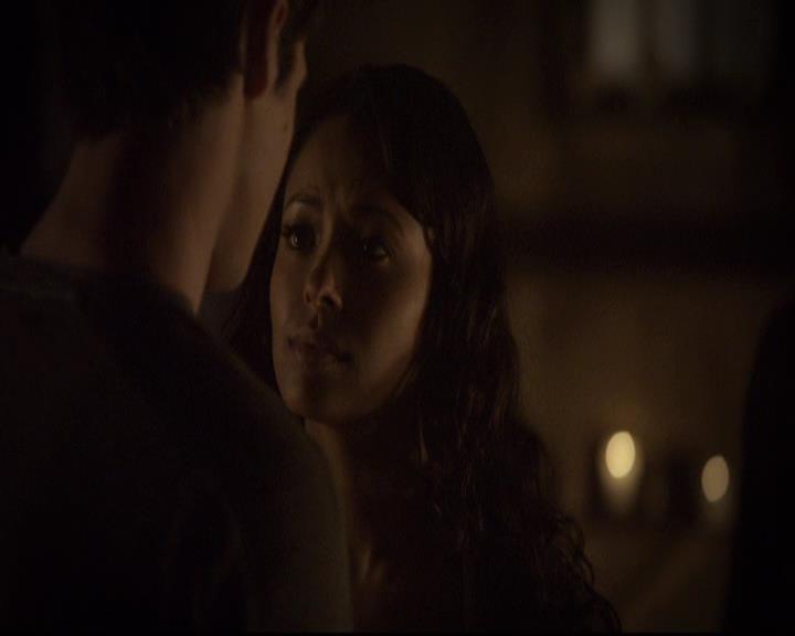 VampireDiariesWorld-dot-org_2x21TheSunAlsoRises1209.jpg