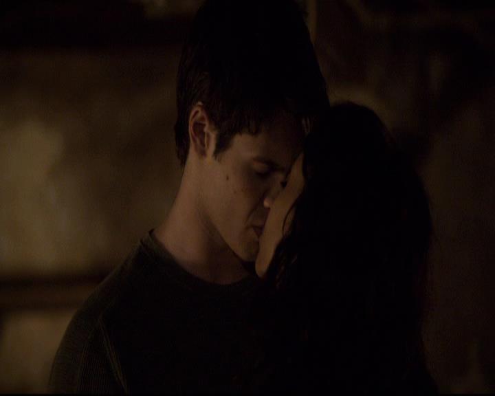 VampireDiariesWorld-dot-org_2x21TheSunAlsoRises1211.jpg