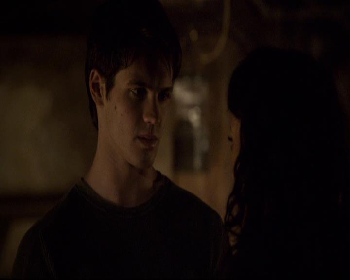 VampireDiariesWorld-dot-org_2x21TheSunAlsoRises1215.jpg