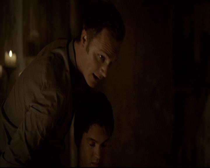 VampireDiariesWorld-dot-org_2x21TheSunAlsoRises1220.jpg