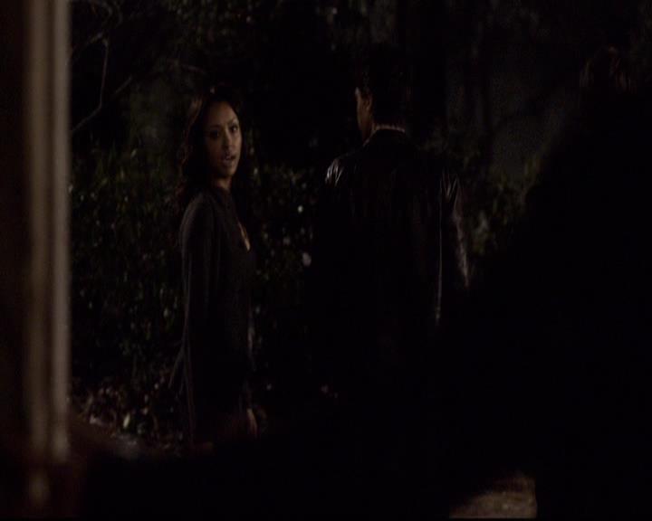 VampireDiariesWorld-dot-org_2x21TheSunAlsoRises1237.jpg
