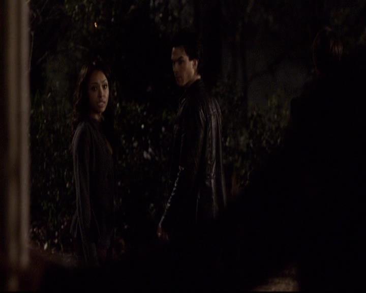 VampireDiariesWorld-dot-org_2x21TheSunAlsoRises1238.jpg