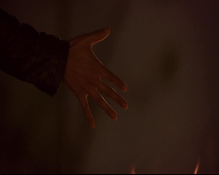 VampireDiariesWorld-dot-org_2x21TheSunAlsoRises1305.jpg