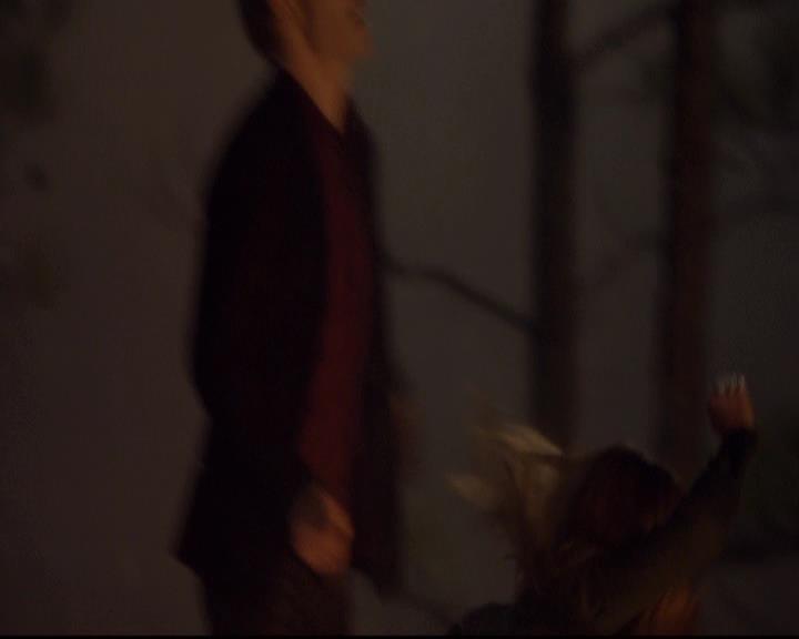 VampireDiariesWorld-dot-org_2x21TheSunAlsoRises1328.jpg