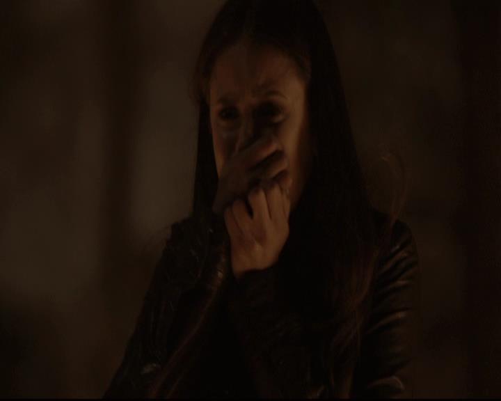 VampireDiariesWorld-dot-org_2x21TheSunAlsoRises1364.jpg