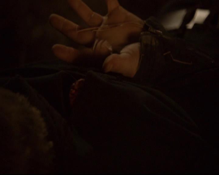 VampireDiariesWorld-dot-org_2x21TheSunAlsoRises1386.jpg