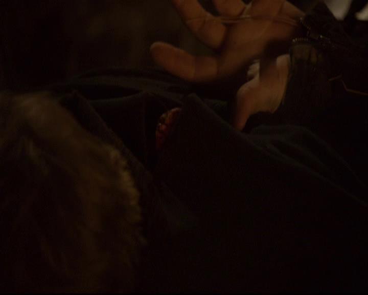 VampireDiariesWorld-dot-org_2x21TheSunAlsoRises1389.jpg