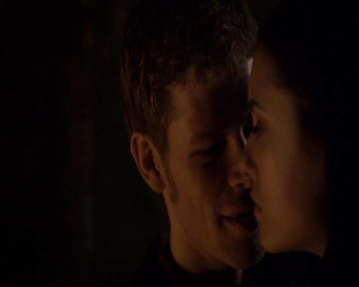 VampireDiariesWorld-dot-org_2x21TheSunAlsoRises1467.jpg