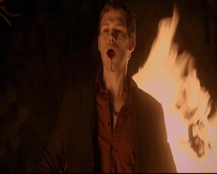 VampireDiariesWorld-dot-org_2x21TheSunAlsoRises1490.jpg
