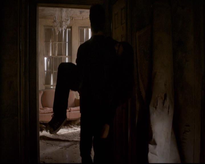 VampireDiariesWorld-dot-org_2x21TheSunAlsoRises1731.jpg