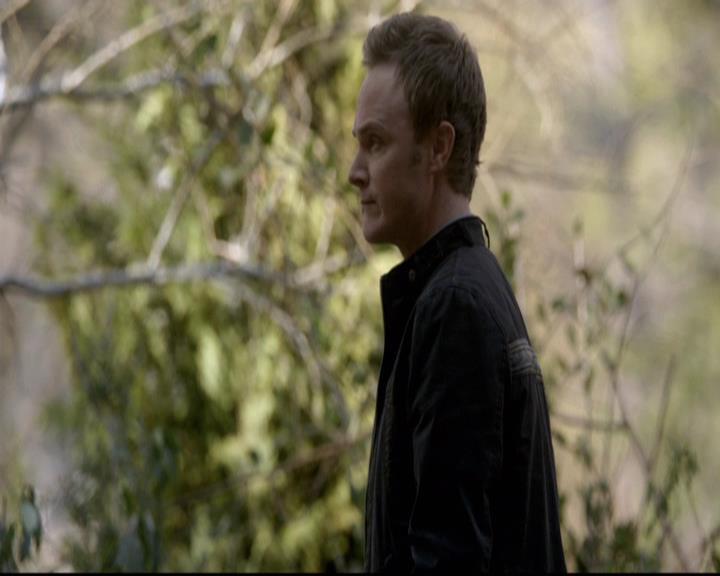 VampireDiariesWorld-dot-org_2x21TheSunAlsoRises1807.jpg