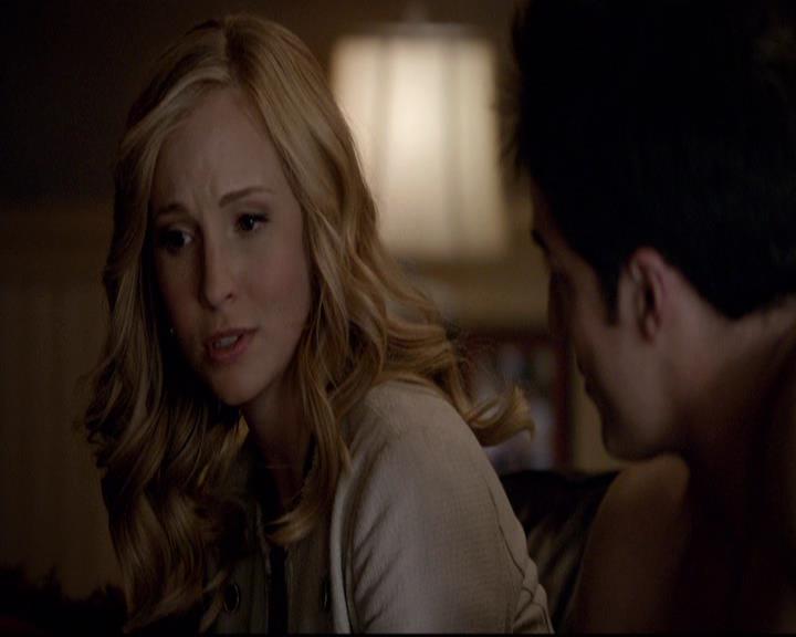 VampireDiariesWorld-dot-org_2x21TheSunAlsoRises1852.jpg