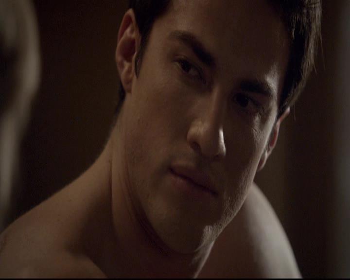 VampireDiariesWorld-dot-org_2x21TheSunAlsoRises1856.jpg