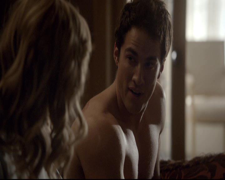 VampireDiariesWorld-dot-org_2x21TheSunAlsoRises1861.jpg