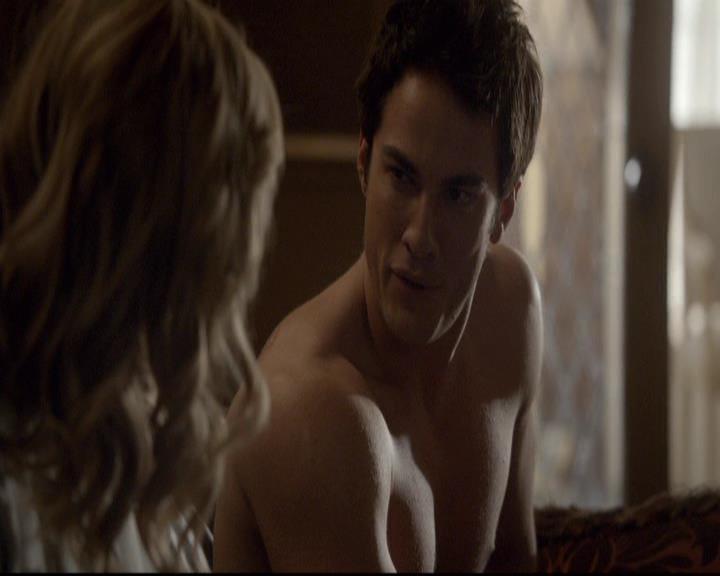 VampireDiariesWorld-dot-org_2x21TheSunAlsoRises1865.jpg
