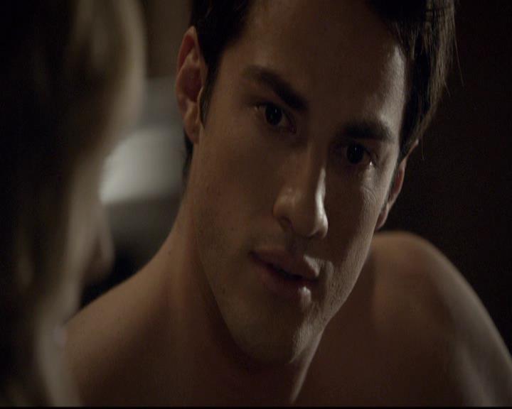 VampireDiariesWorld-dot-org_2x21TheSunAlsoRises1878.jpg