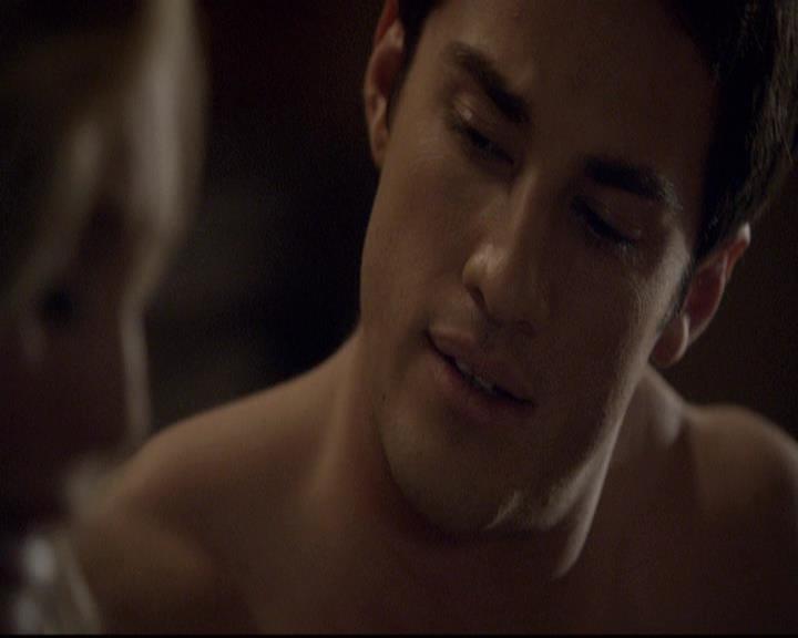 VampireDiariesWorld-dot-org_2x21TheSunAlsoRises1903.jpg VampireDiariesWorld-dot-org_2x21TheSunAlsoRises1903.jpg