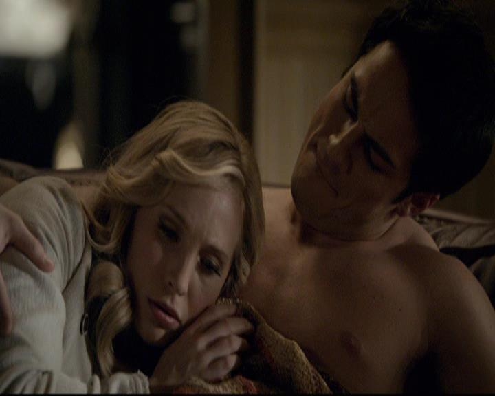 VampireDiariesWorld-dot-org_2x21TheSunAlsoRises1915.jpg