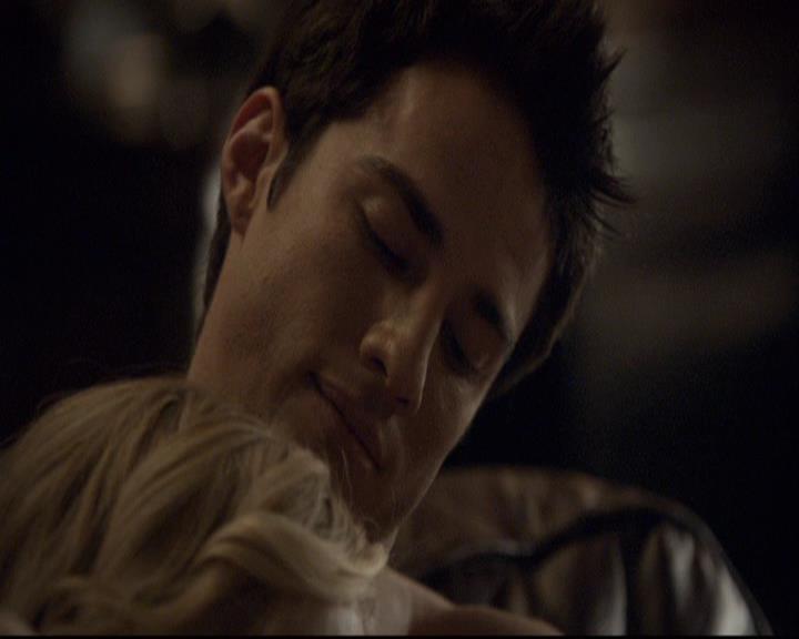 VampireDiariesWorld-dot-org_2x21TheSunAlsoRises1922.jpg