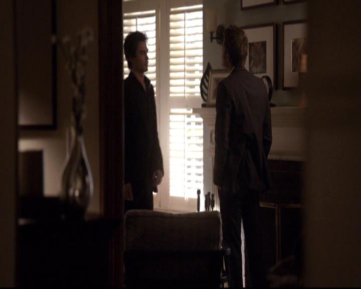 VampireDiariesWorld-dot-org_2x21TheSunAlsoRises1932.jpg