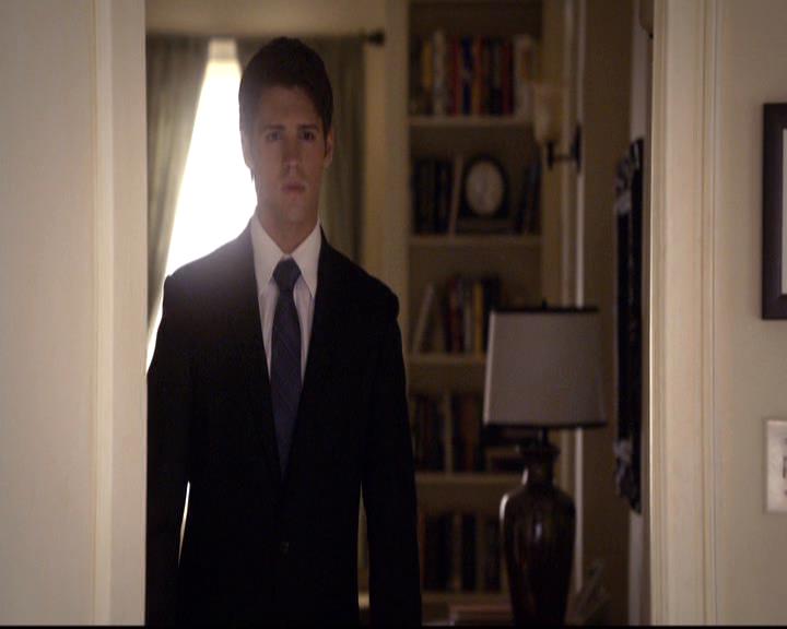 VampireDiariesWorld-dot-org_2x21TheSunAlsoRises1958.jpg