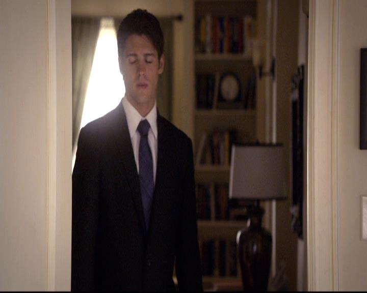 VampireDiariesWorld-dot-org_2x21TheSunAlsoRises1960.jpg