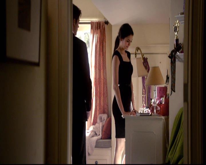 VampireDiariesWorld-dot-org_2x21TheSunAlsoRises1970.jpg VampireDiariesWorld-dot-org_2x21TheSunAlsoRises1970.jpg