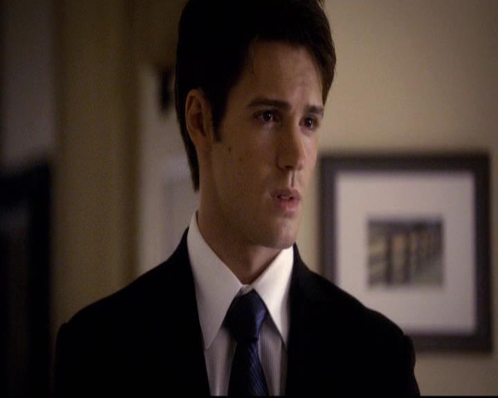 VampireDiariesWorld-dot-org_2x21TheSunAlsoRises2003.jpg