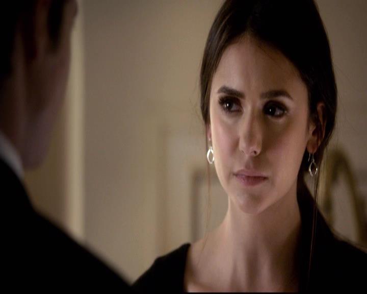 VampireDiariesWorld-dot-org_2x21TheSunAlsoRises2016.jpg